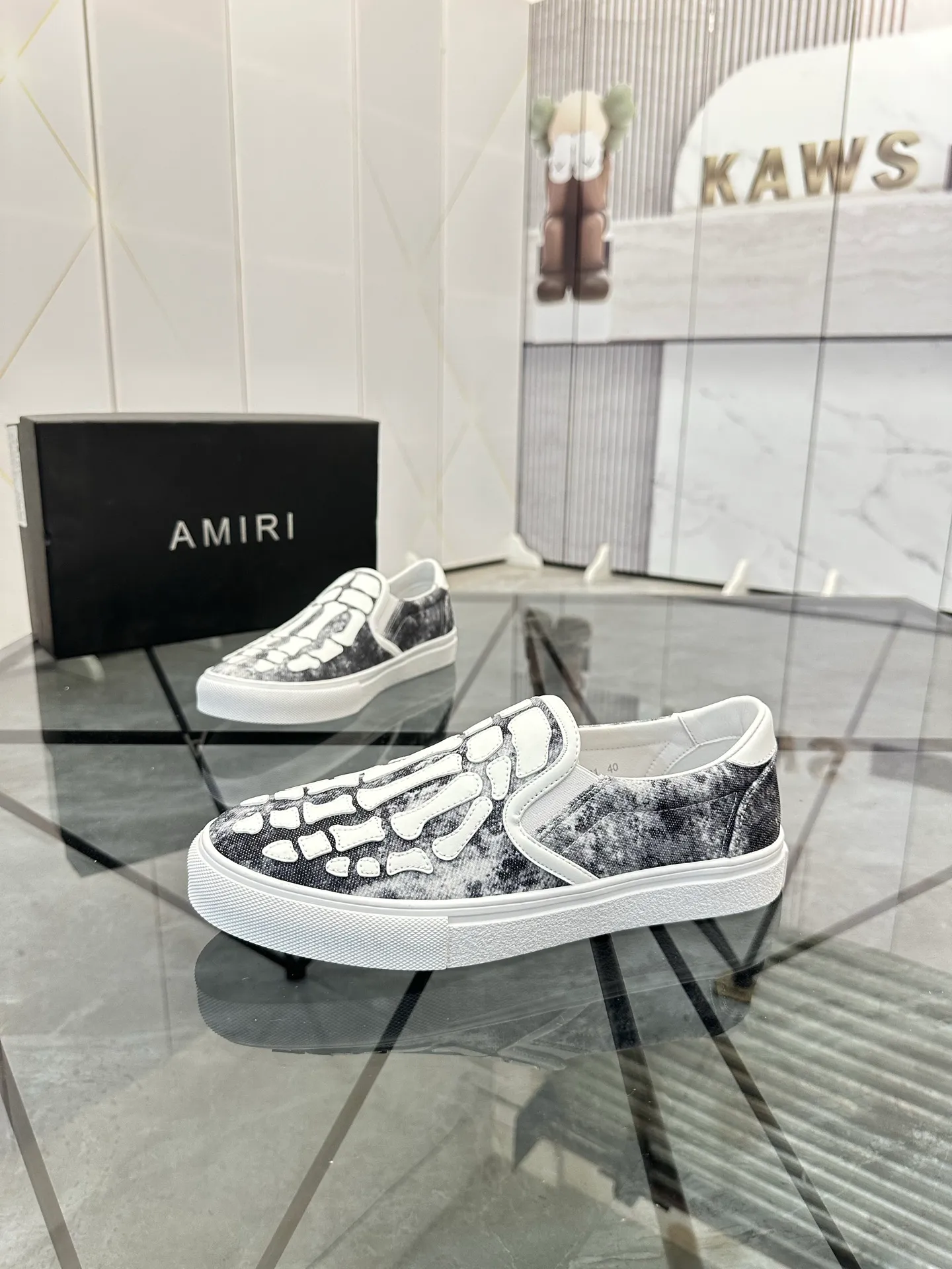 Men's shoes for sale 💰: 💰P420¥ Product trademark: AMIRI*「EMIR*] slip-on Regular size: 38-44 (can be customized to 37.45.46) Product materials: Upper imported original fabric spliced ​​cowhide, breathable lining, original outsole. No.: 1023